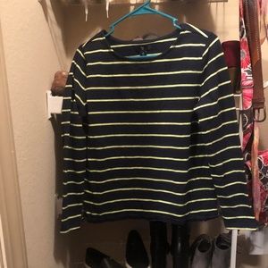 gap baseball sleeve shirt